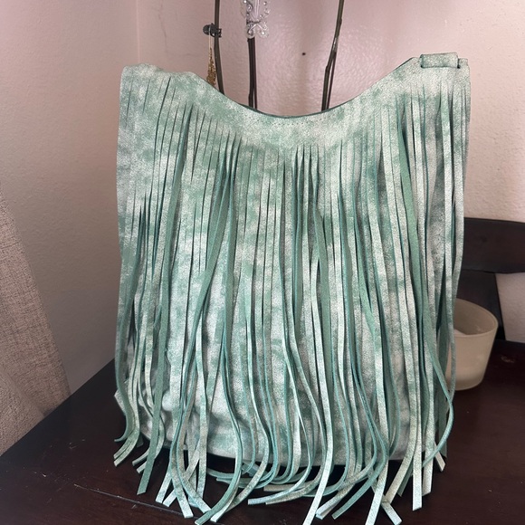 Elegant Green Fringe Shoulder Bag and crossbody bag leather bag - Picture 9 of 16